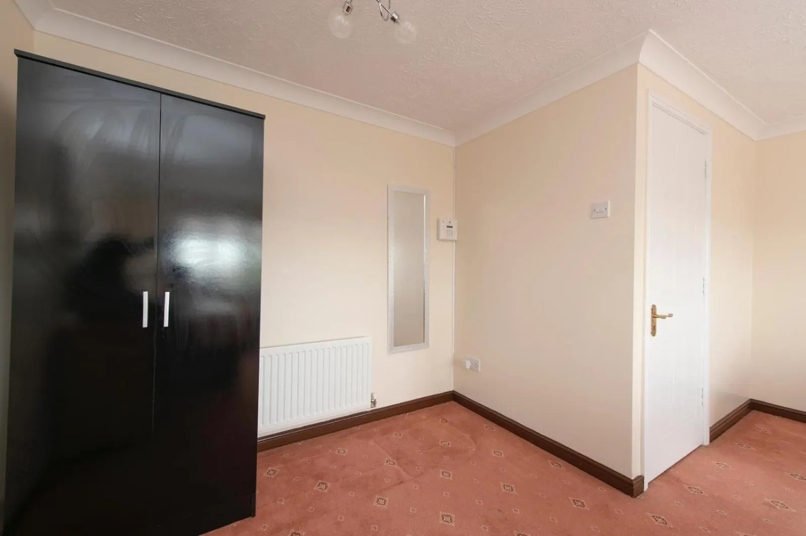 Apartment Lovely 5 Bed House With 8 Beds In Thamesmead Thamesmead