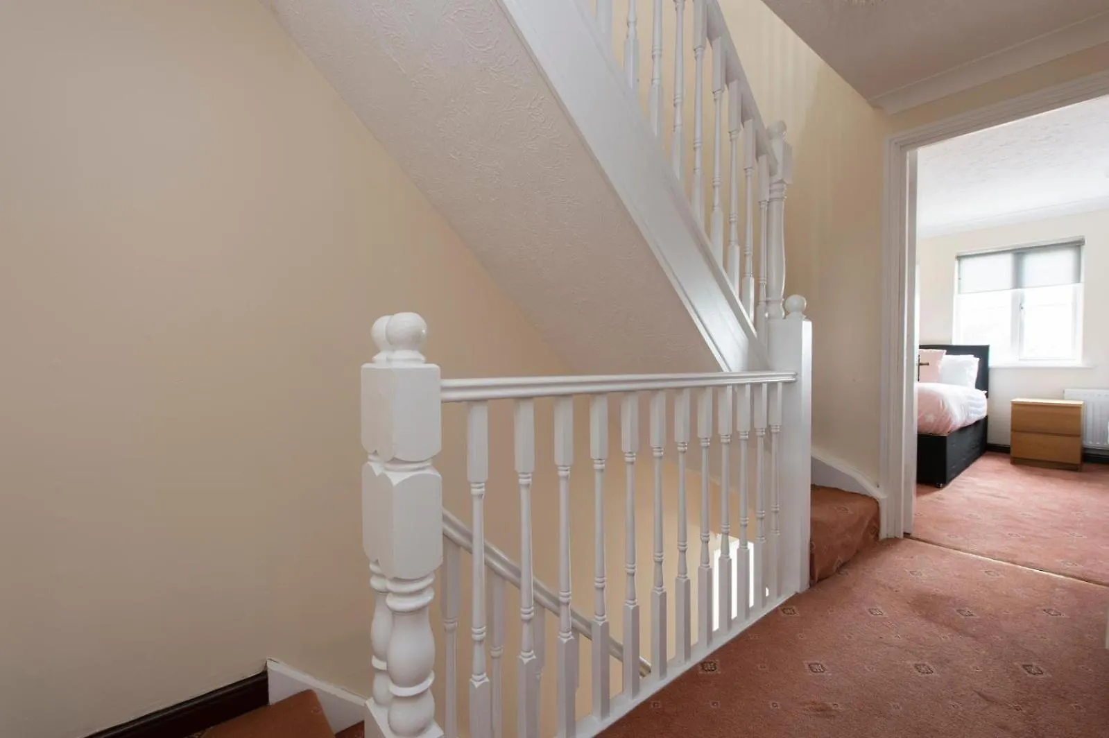 Lovely 5 Bed House With 8 Beds In Thamesmead Thamesmead  Apartment Thamesmead (Greater London)