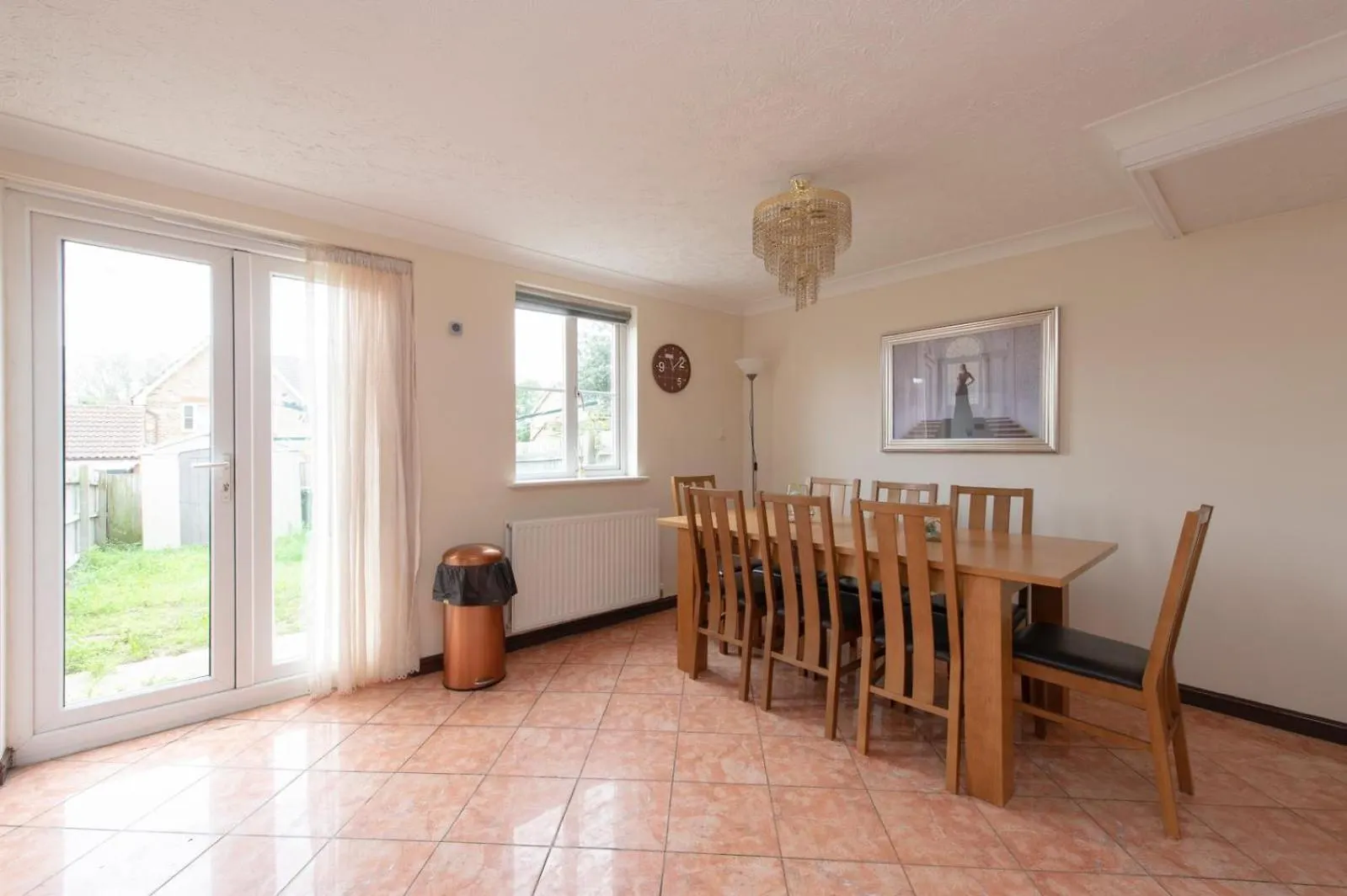 Lovely 5 Bed House With 8 Beds In Thamesmead Thamesmead  Apartment
