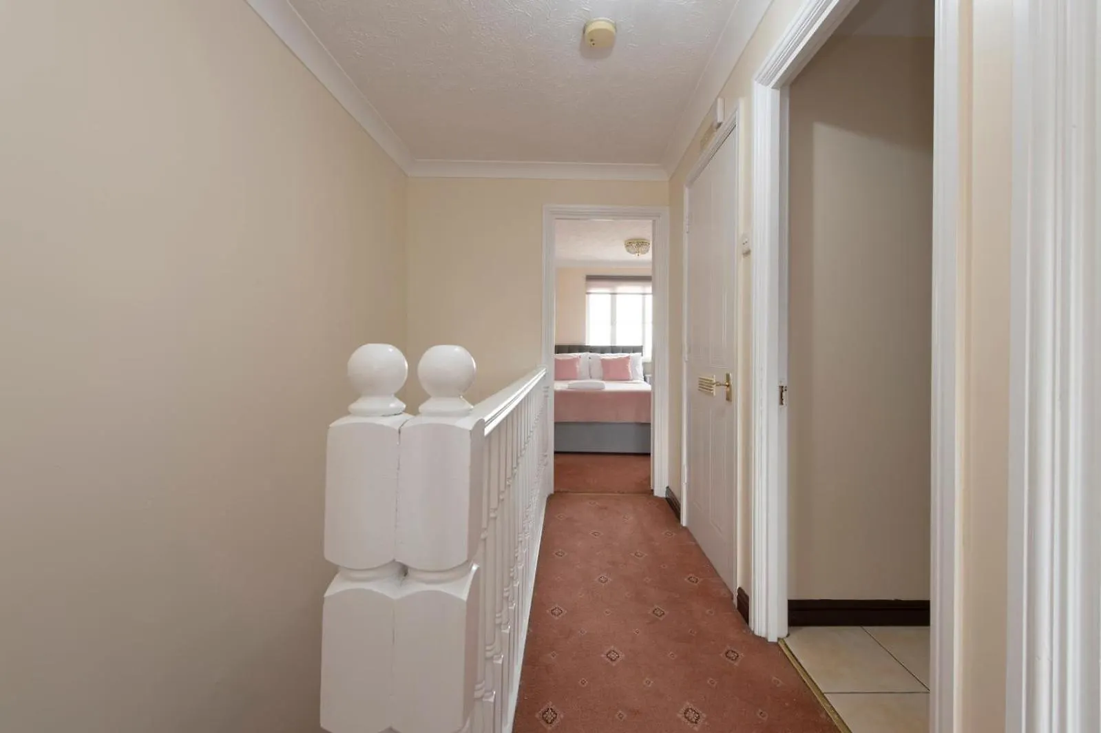 Lovely 5 Bed House With 8 Beds In Thamesmead Thamesmead