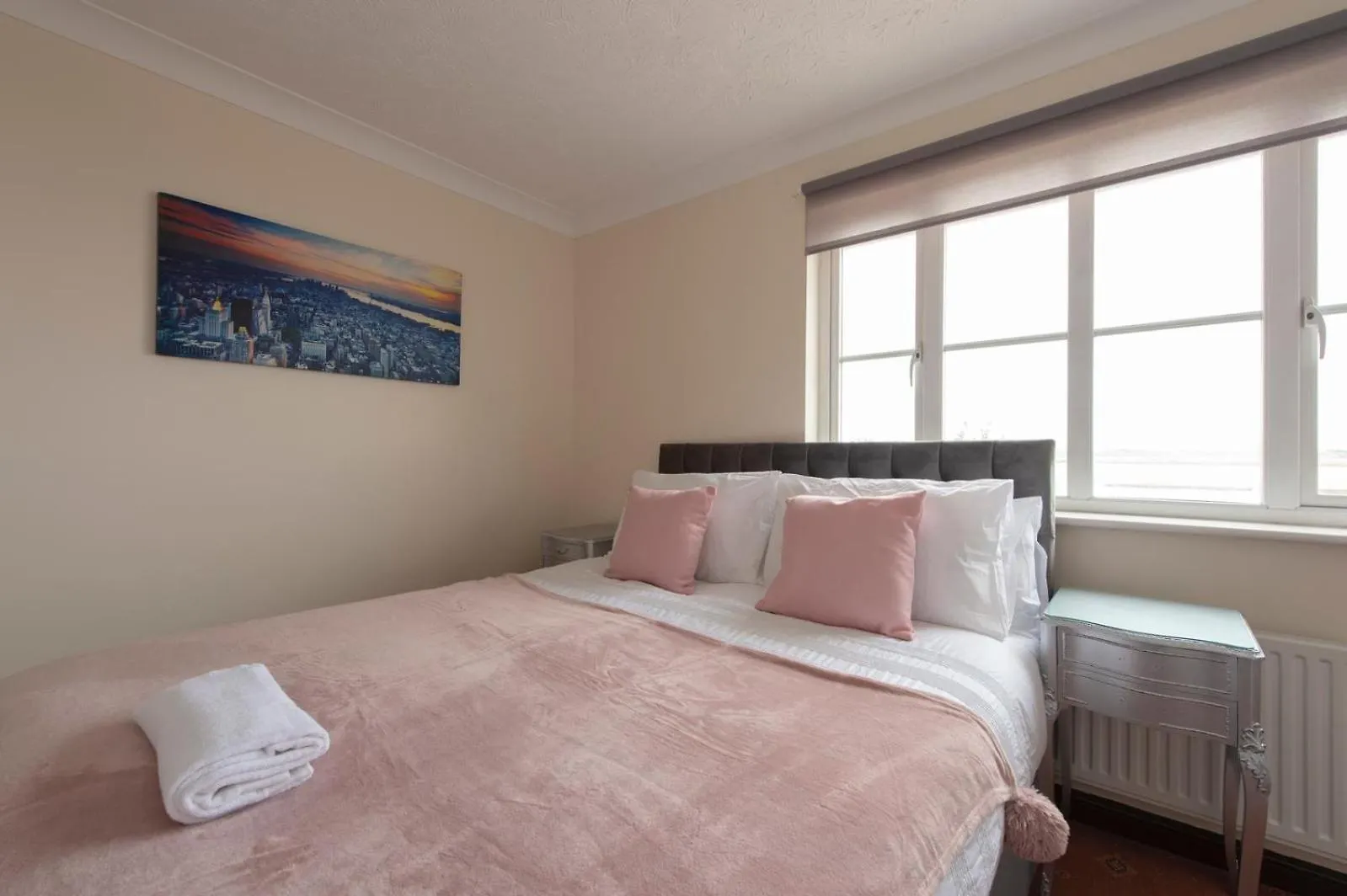 Apartment Lovely 5 Bed House With 8 Beds In Thamesmead Thamesmead