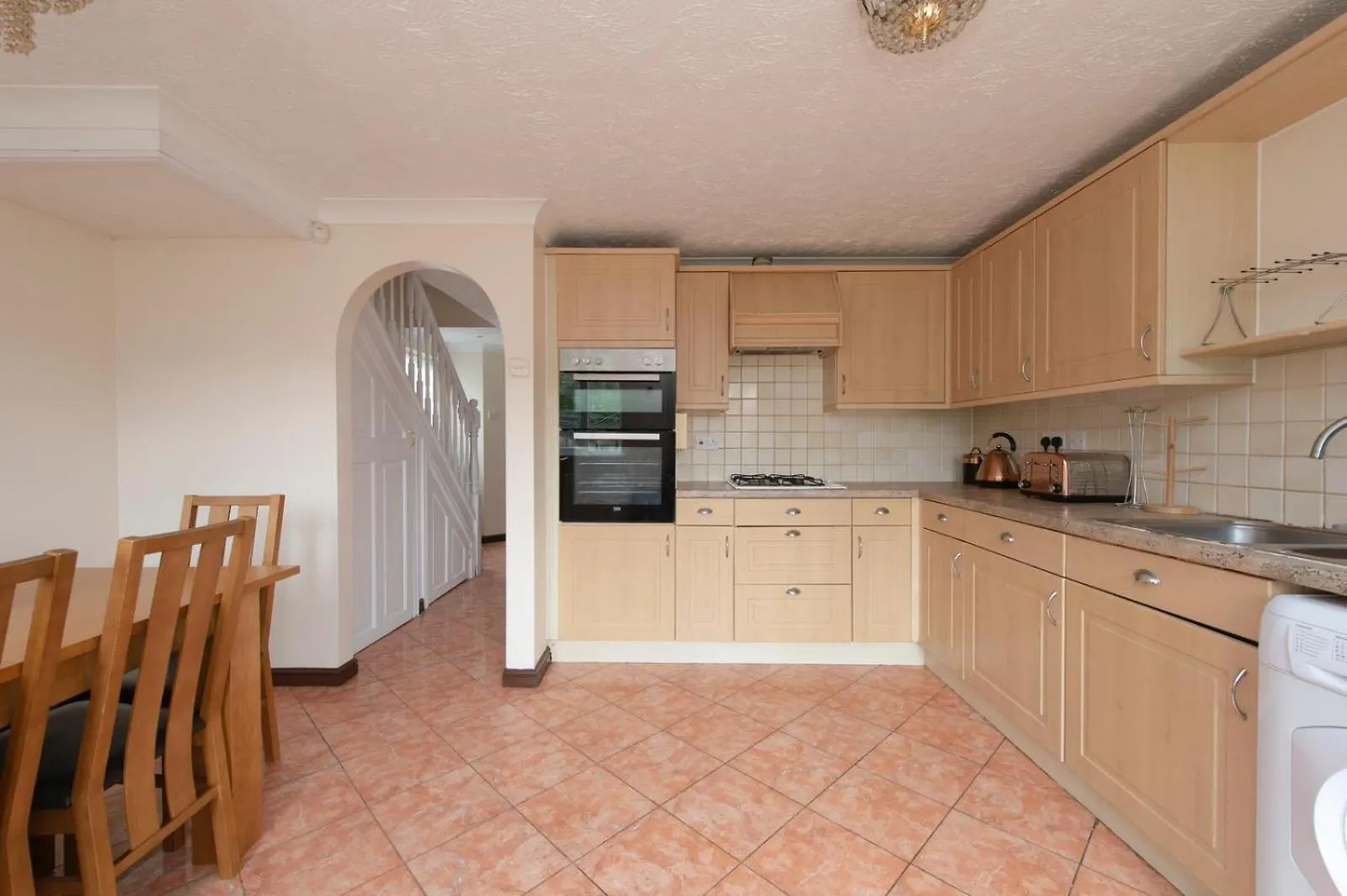 Lovely 5 Bed House With 8 Beds In Thamesmead Thamesmead