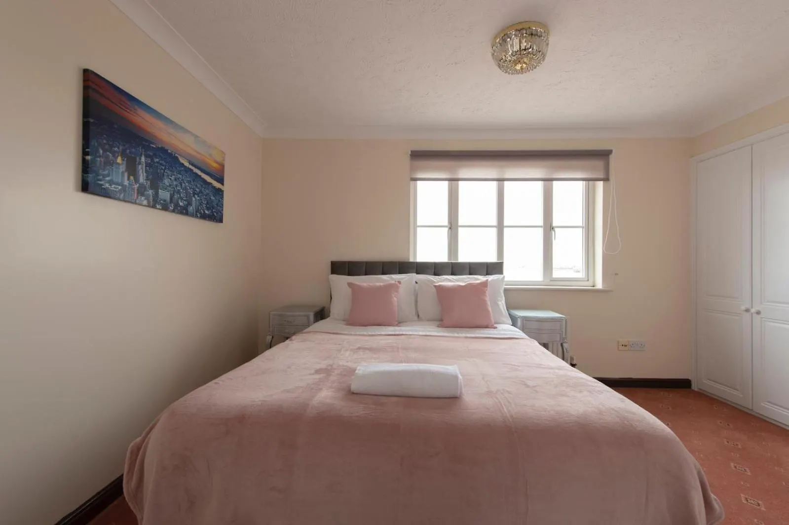 Apartament Lovely 5 Bed House With 8 Beds In Thamesmead Thamesmead